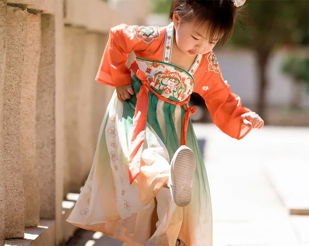 属龙女孩子什么名字比较招财(属龙女孩高雅有涵养的名字,优雅又大方,人见人爱!) 属龙女孩子什么名字比较招财(属龙女孩高雅有涵养的名字,优雅又大方,人见人爱!)