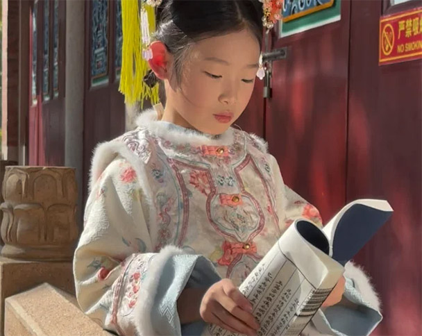 清新典雅,超凡脱俗的女孩名字（清新雅致的女孩名字 书香文艺 诗意浓浓 好的姓名分享给大家）