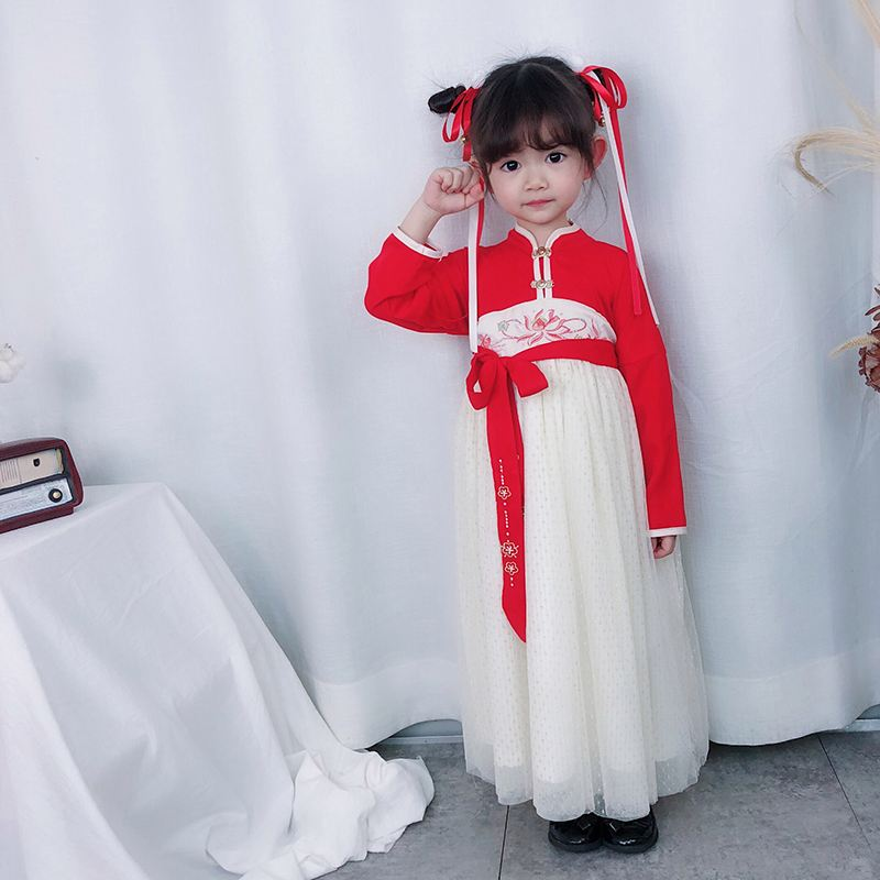 2020年最潮流女生霸气微信名（最霸气潮流范儿的女生网名，微信流行女生名字呢称）