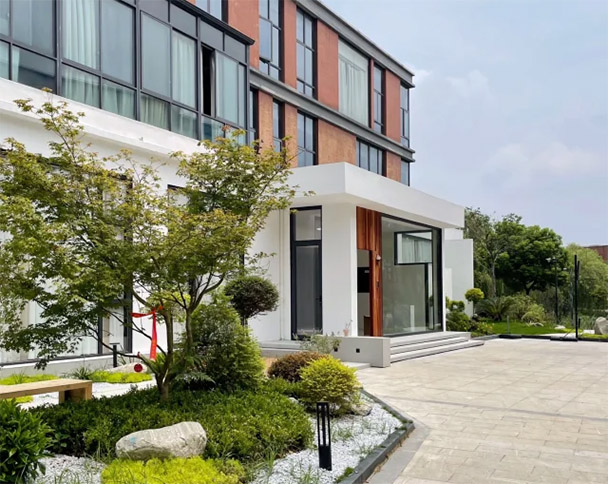 安全行业上市公司（瞧，那家神秘的安全公司，低调上市了！）